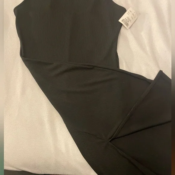 Two dresses - Picture 3 of 6